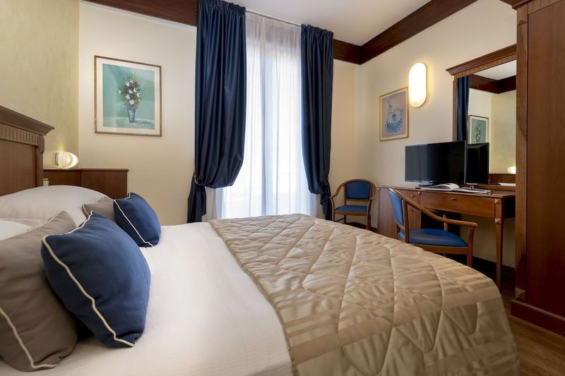 Hotel Bellevue - Image 5