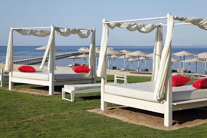 Nyd livet på The Three Corners Sunny Beach Resorts terrasse
