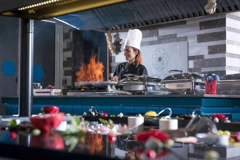 Infinity Blue Boutique Hotel & SPA - Image 8
