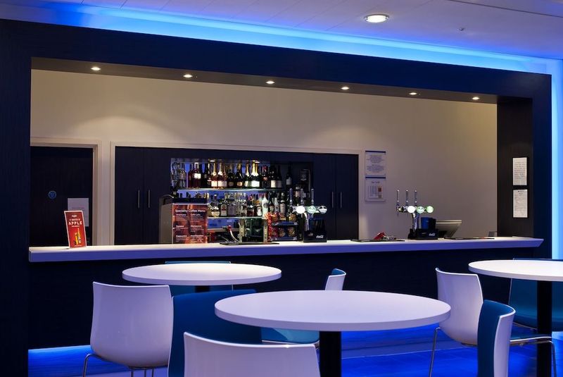 Holiday Inn Express Manchester City Centre - Arena - Image 3