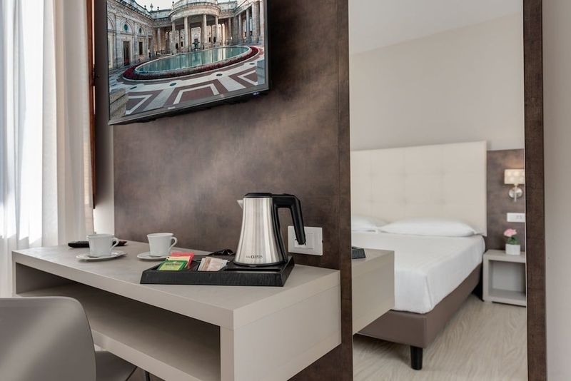 Hotel Boston - Image 5