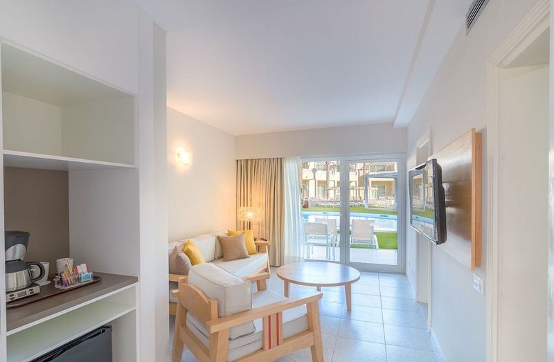 Hotel LIVVO Koala Garden - Image 10