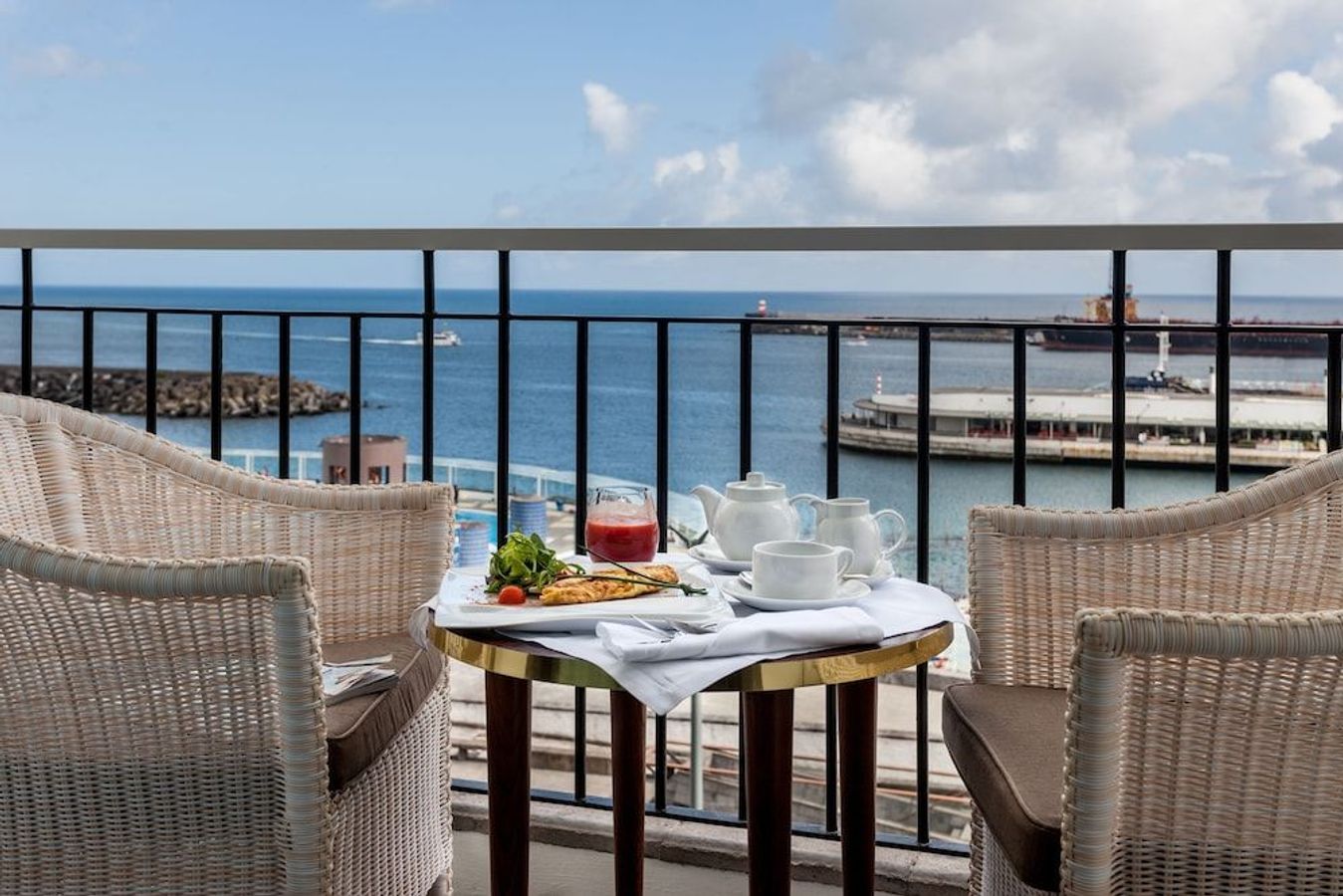 Bestil hotel på Azorerne