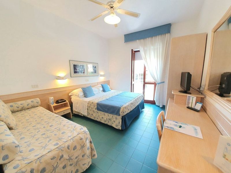 Hotel Aurora - Image 10