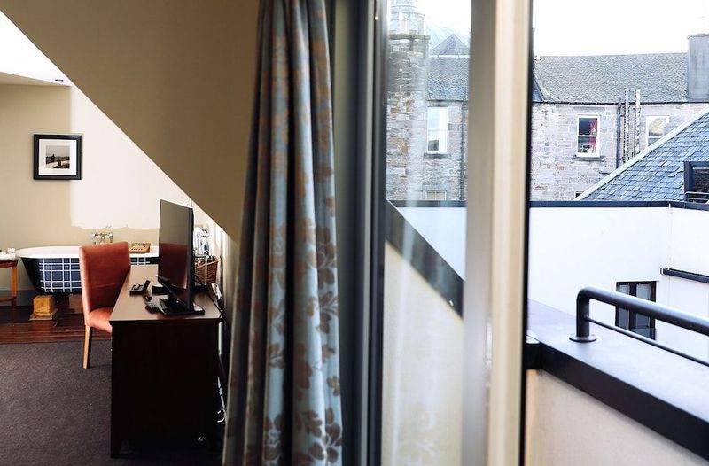 Hotel Du Vin Edinburgh - Image 2