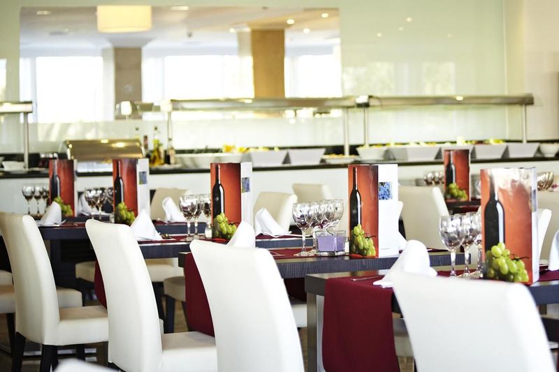 Grupotel Montecarlo - Image 10