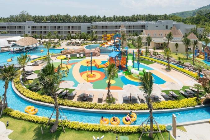 Et poolområde for hele familien på The Sands Khao Lak by Katathani, Khao Lak