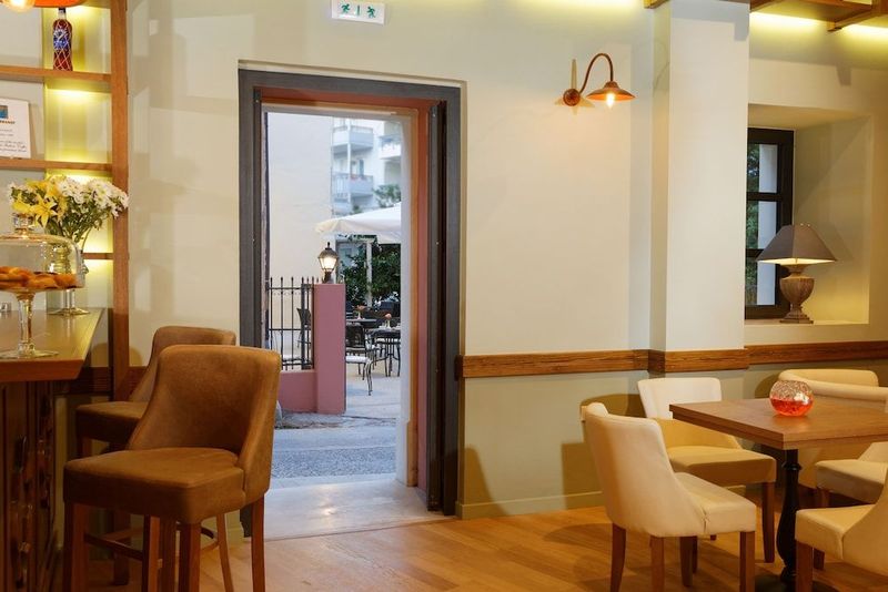 Ionia Suites - Image 10