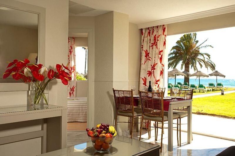 Marinas de Nerja Beach & Spa Aparthotel - Image 4