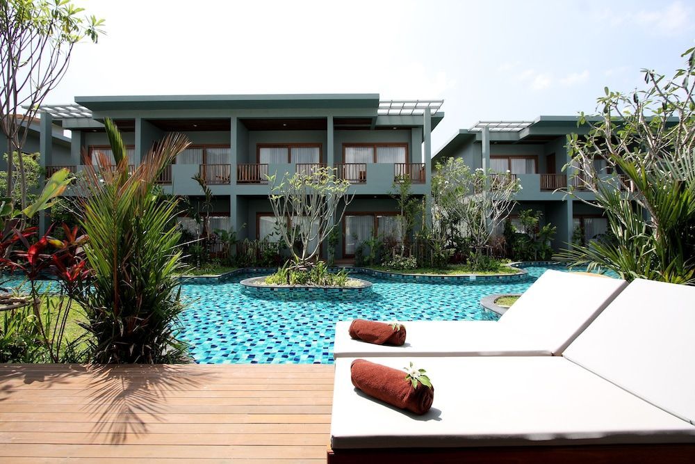 Metadee Resort & Villas - Image 9
