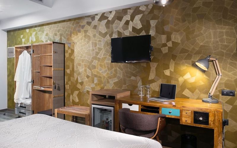 360 Degrees Pop Art Hotel - Image 8