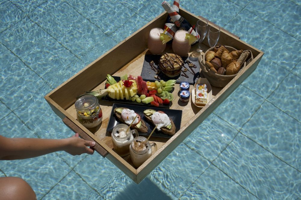 The Peninsula Resort & SPA - Image 8