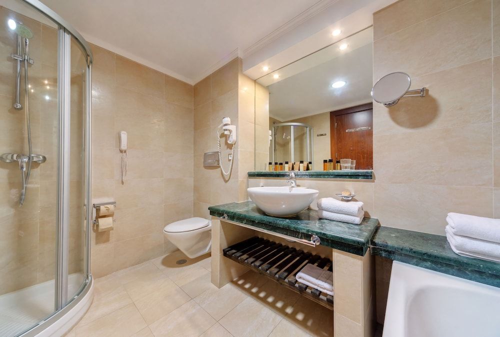 Apollo Blue Hotel - Image 7