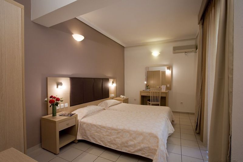 Caravel Hotel Apartments - Image 3
