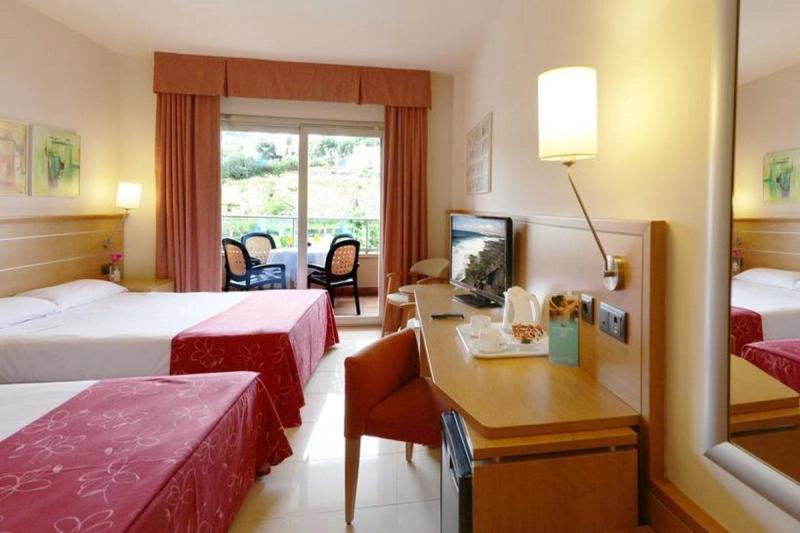Golden Bahia de Tossa & Spa - Image 4