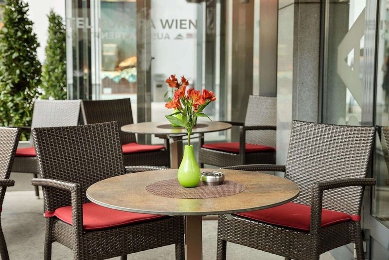 Austria Trend Hotel Europa Wien - Image 9