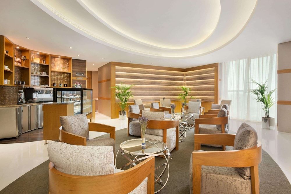 TRYP by Wyndham Hotel - Image 5