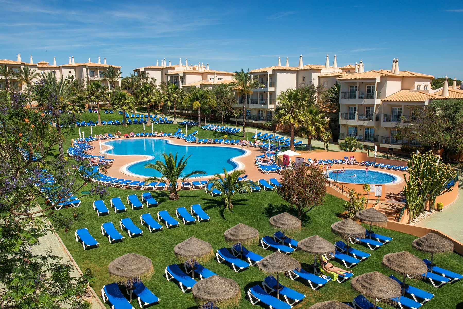 Pool och barnpool på Clube Humbria i Albufeira