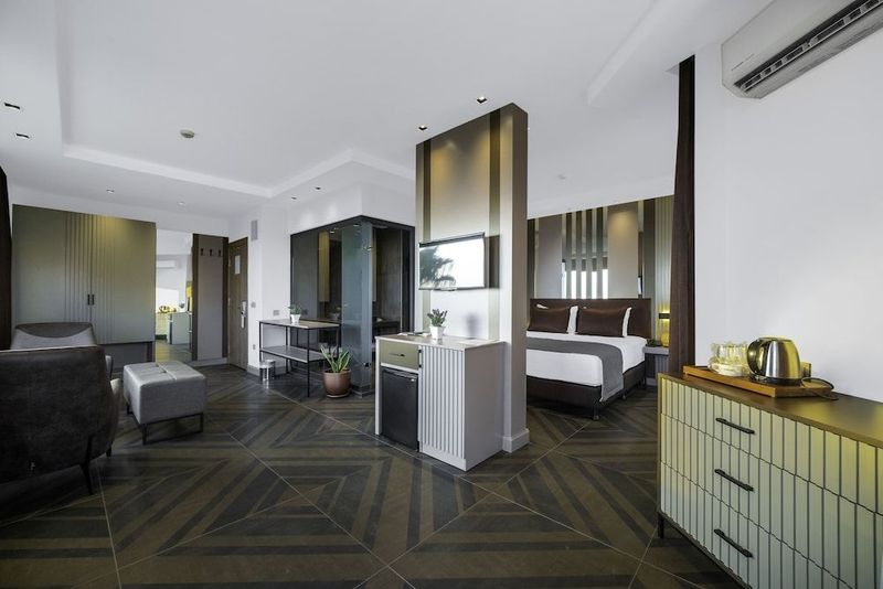 Riviera Hotel & Spa - Image 9