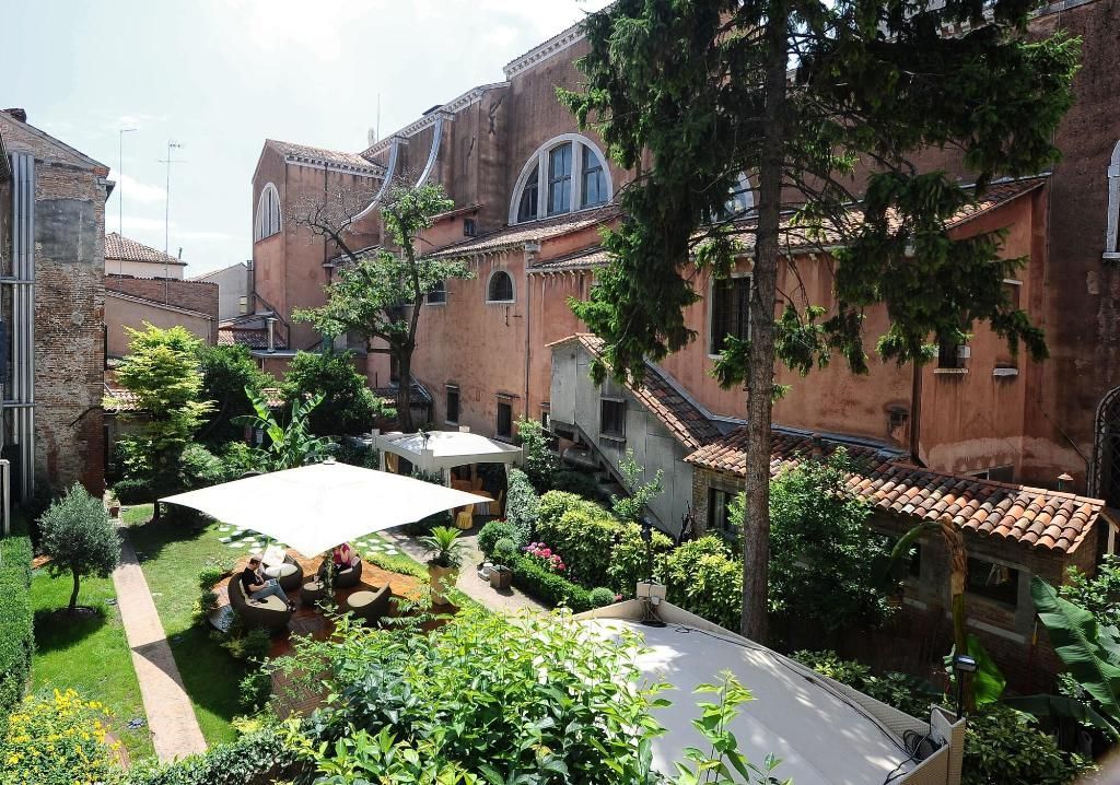 Hotell i Venedig, Hotel Abbazia