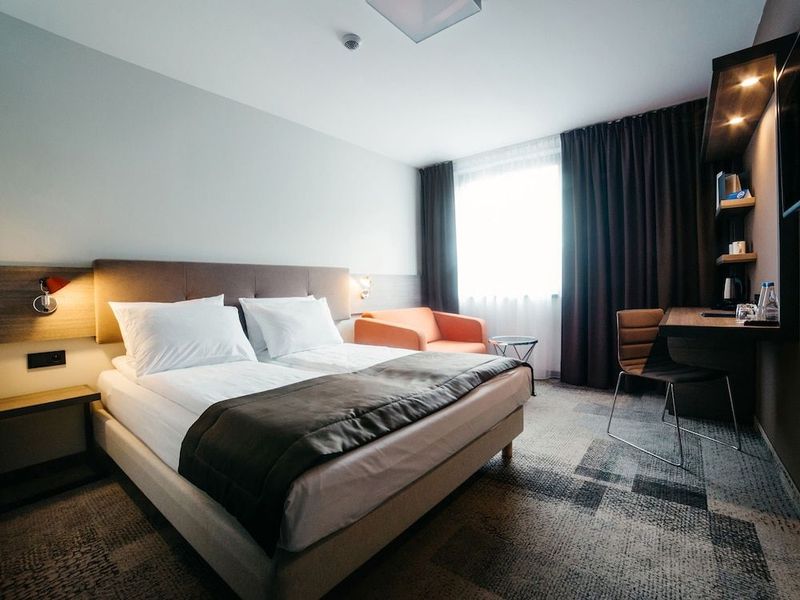 Q Hotel Plus Katowice - Image 3