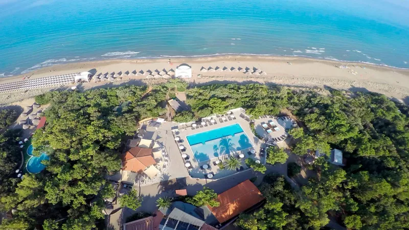 Paradu EcoVillage & Resort