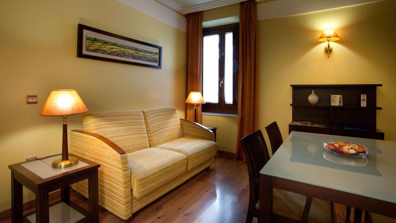 Suites Gran Via 44 - Image 6