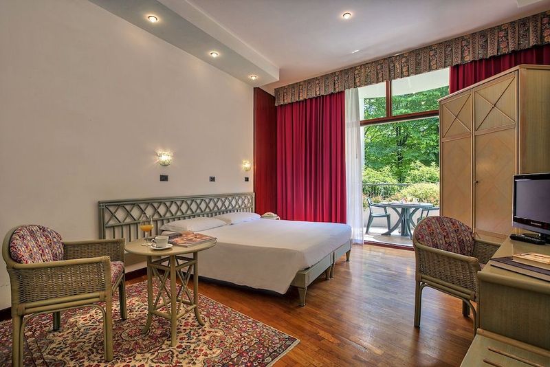 Park Hotel Junior - Image 2