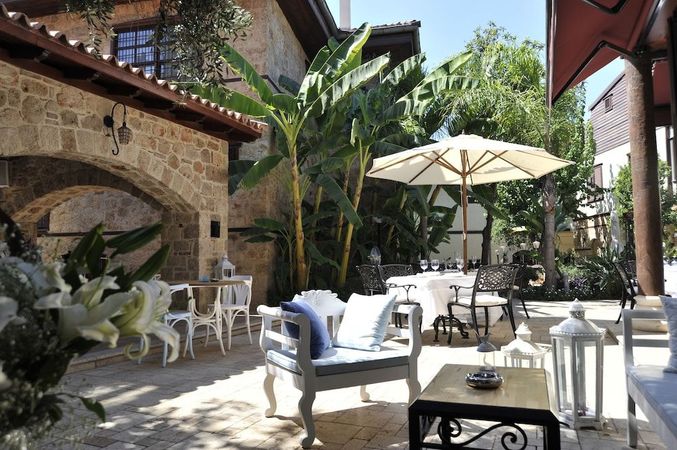 Hyggelig gårdhave hotel Antalya 