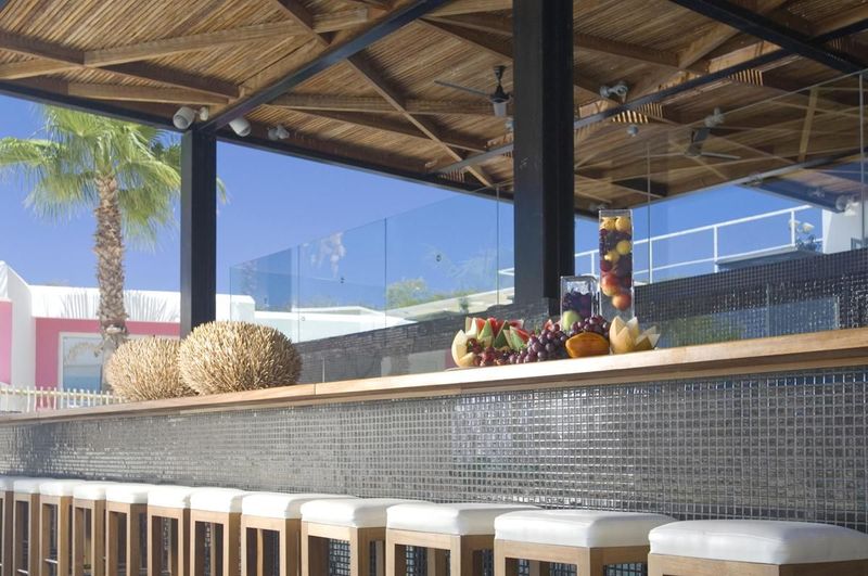 Napa Mermaid Hotel & Suites - Image 7