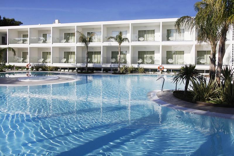 BG Caballero Hotel - Image 6