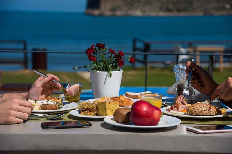 Elia Agia Marina Hotel - Image 5