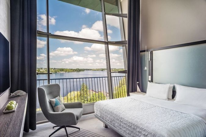 Suite m. søudsigt