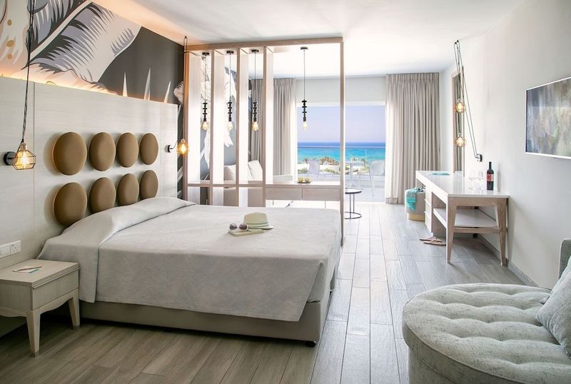 Vangelis Hotel & Suites - Image 4