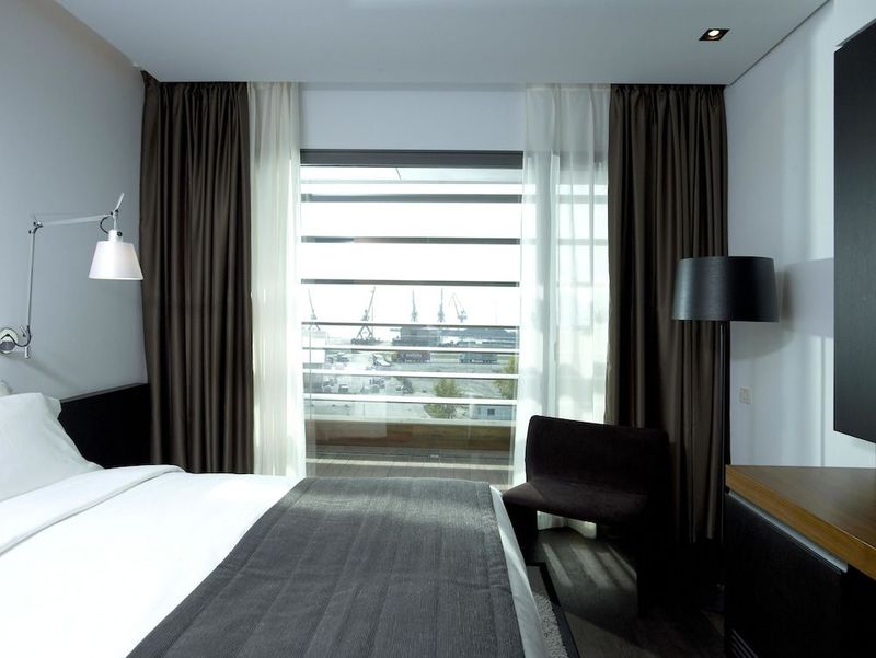 The Met Hotel - Image 7