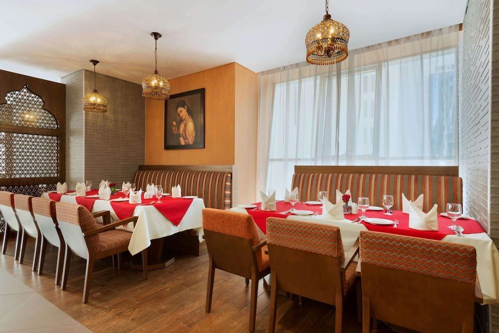 TRYP by Wyndham Hotel - Image 9