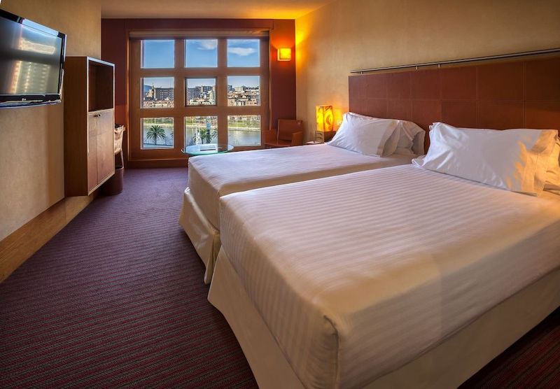 Melia Bilbao Hotel - Image 5