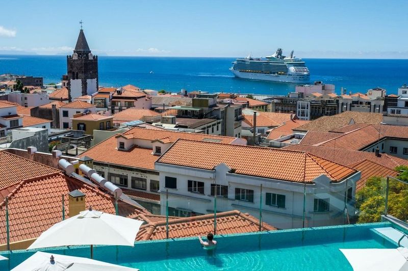 Castanheiro Boutique Hotel - Image 1
