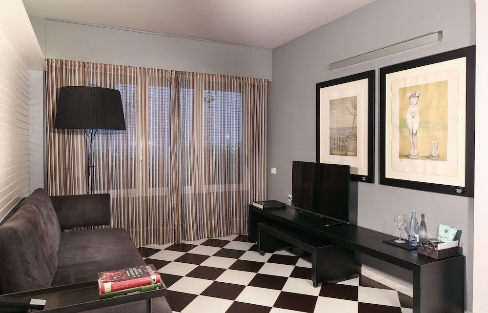 Gran Derby Suite - Image 6