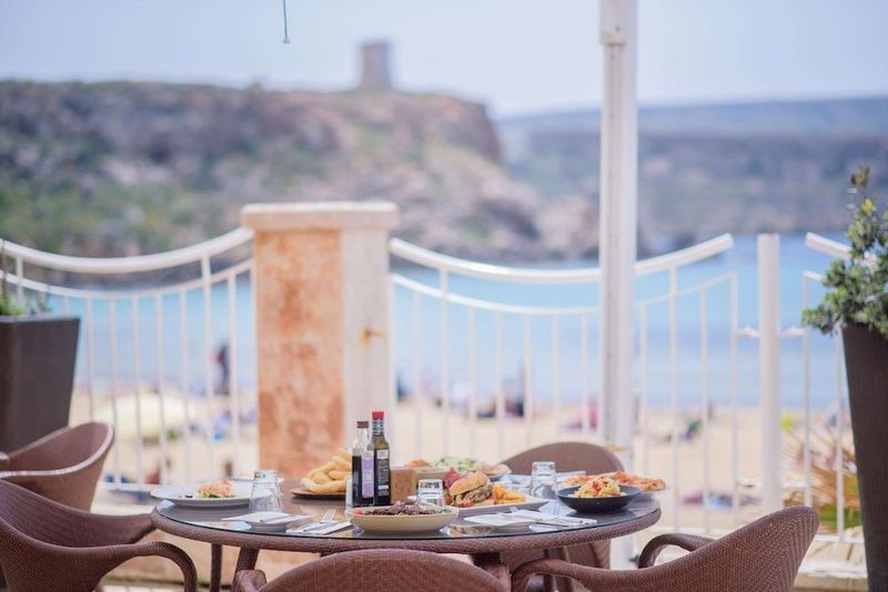 Radisson Blu Resort & Spa Golden Sands - Image 2
