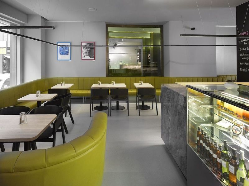 The ICON Hotel & Lounge - Image 5