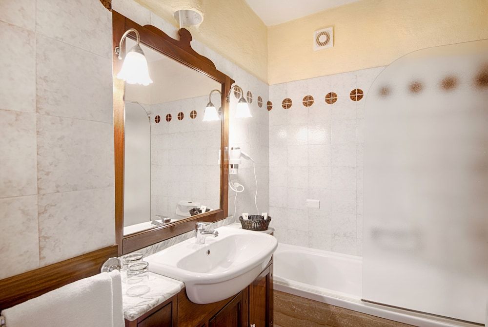 Grand Hotel Smeraldo Beach - Image 10