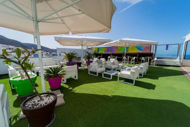 Paradise Park Fun Lifestyle Hotel - Image 9