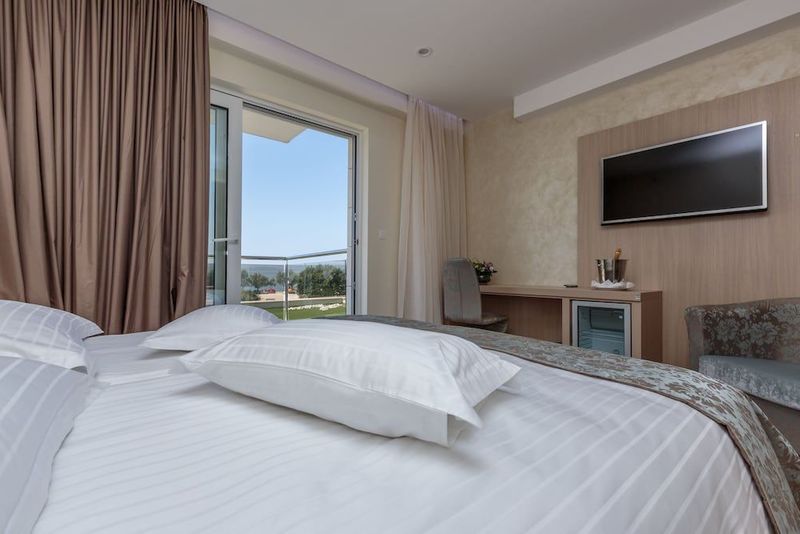 Hotel Fanat - Image 2