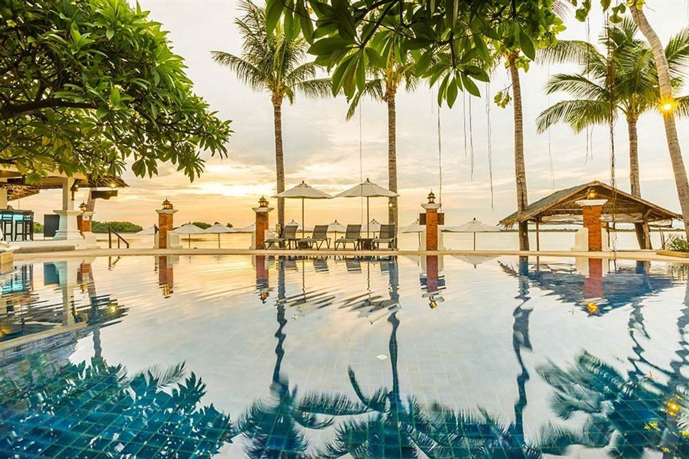 Dara Samui Beach Resort på Koh Samui är ett vuxenhotell som ligger direkt vid stranden