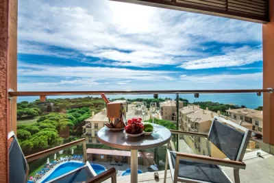 Aqua Pedra dos Bicos - Design Beach Hotel