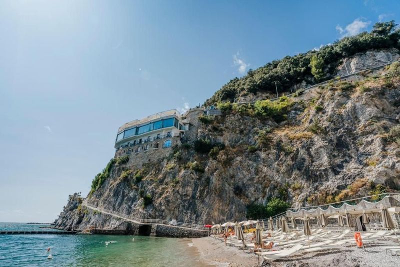 Hotel Cetus - Image 6