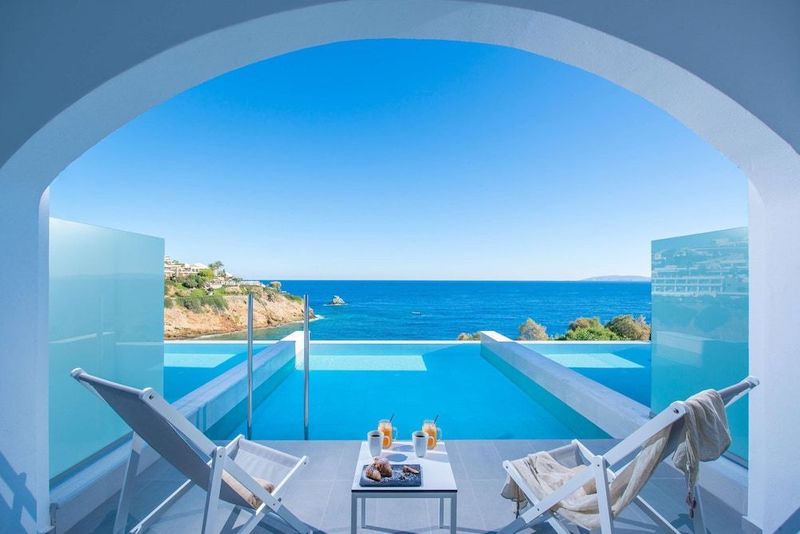 The Peninsula Resort & SPA - Image 10