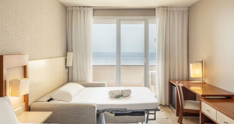 Hotel ILUNION Fuengirola - Image 9