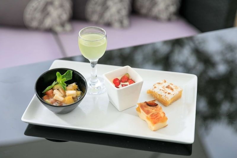 Mediterranee Hotel - Image 5
